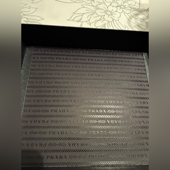 Prada Gift Box & Shopping Bag (From the Milan Flagship Store) - Picture 7 of 7
